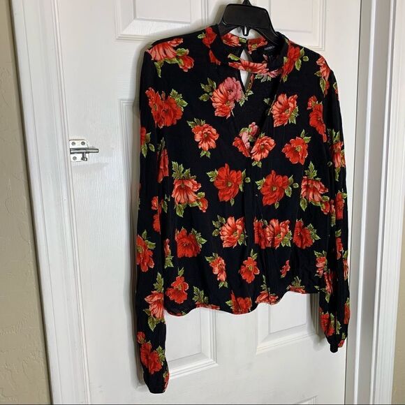 Forever 21 Plus Floral Cropped Top Size 2X - Picture 3 of 12